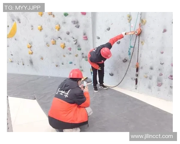 成都攀岩队灵活性分析与提升策略探讨及实践效果评估