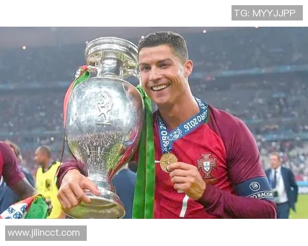 足球明星Qa开头的传奇故事与他们的辉煌成就揭秘